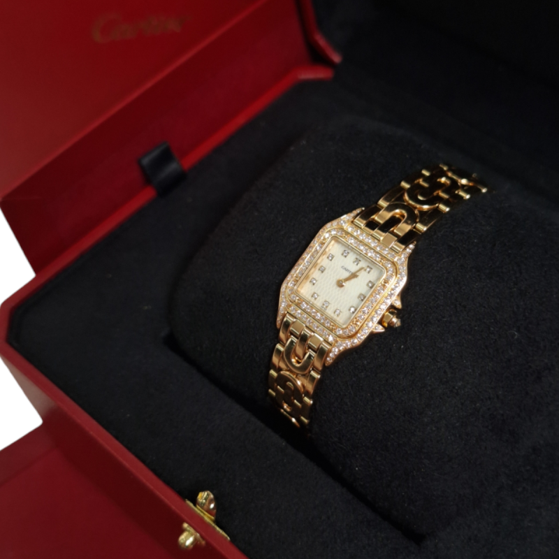 Relógio Cartier Panthère Mini em Ouro Amarelo e Brilhantes Relógio Cartier Panthère Mini em Ouro Amarelo e Brilhantes