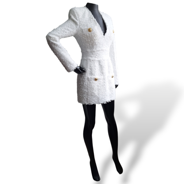 Vestido Balmain Bouclé Branco com Botões Dourados-36