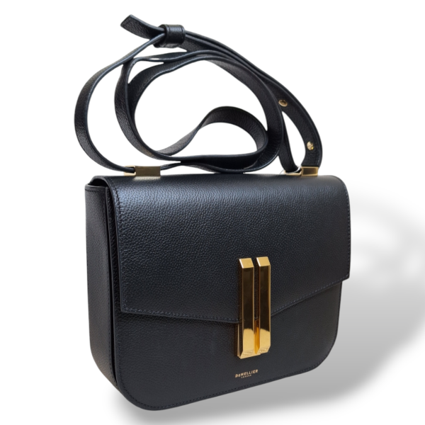 Bolsa Demellier Preta com Fecho Dourado