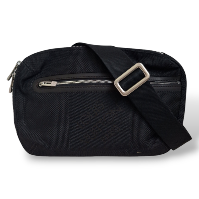 Pochete Louis Vuitton Preta