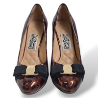 Scarpin Salvatore Ferragamo Onça Verniz