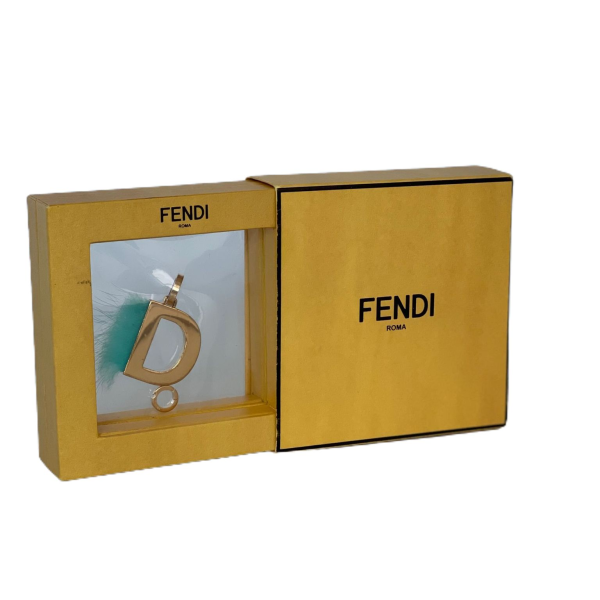 Pingente D Fendi Dourado