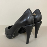 Pump Chanel Cap Toe Couro Preto-36