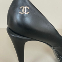 Pump Chanel Cap Toe Couro Preto-36