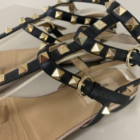 Rasteira Valentino Spikes Preta - 37