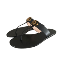 Rasteira Gucci de Tiras em Couro com Duplo G 38 - Nunca usada