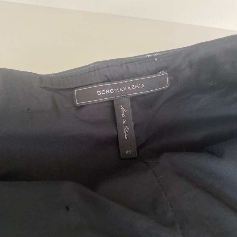 Saia BCBG Maxazria Couro Preto - PP