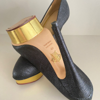 Salto Charlotte Olympia Preto com Dourado-38