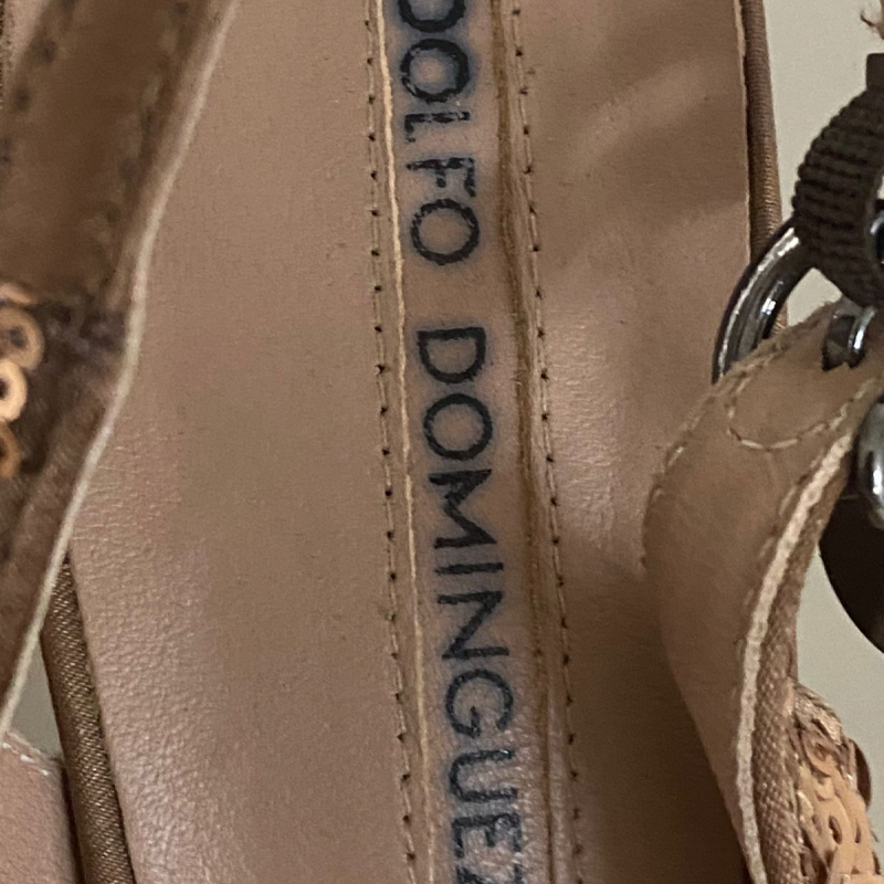 Sandália Adolfo Dominguez Paetê Dourada-35