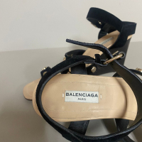 Sandália Balenciaga Preta Taxas-38