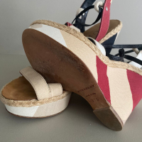 Sandália Burberry Anabela Tecido - 36