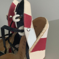 Sandália Burberry Anabela Tecido - 36