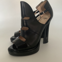Sandália Fendi Bootie Heelsx Couro Preta