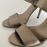 Sandália Gucci Metalizada Dourada