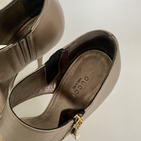 Sandália Gucci Metalizada Dourada