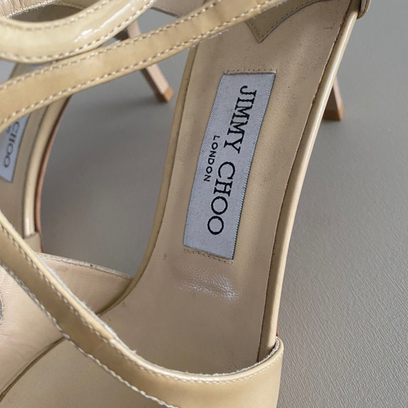 Sandália Jimmy Choo Verniz Bege - Nunca Usada - 39