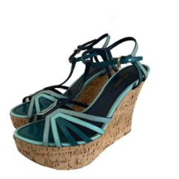 Sandália Louis Vuitton Verniz em Tons de Verde - 34