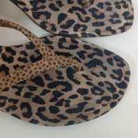 Sandália Manolo Blahnik Onça - 38