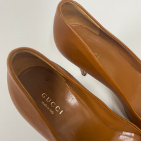 Scarpin Gucci Couro Caramelo-36