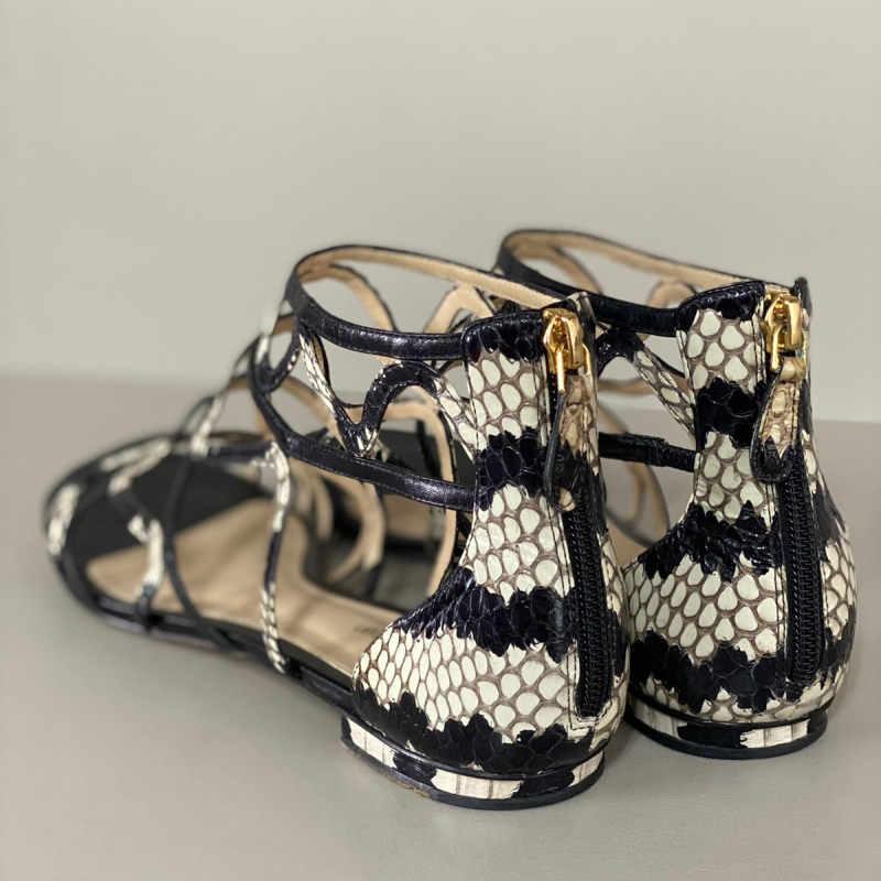 Sandália Rasteira Alexandre Birman Gladiador Python Preta e Bege-36