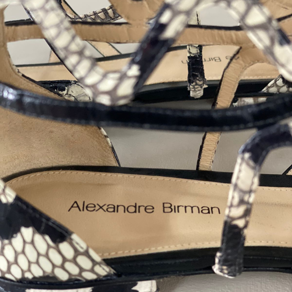 Sandália Rasteira Alexandre Birman Gladiador Python Preta e Bege - 38