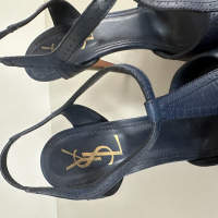 Sandália Yves Saint Laurent Couro Azul Marinho