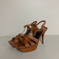 Sandália Yves Saint Laurent Couro Caramelo-36