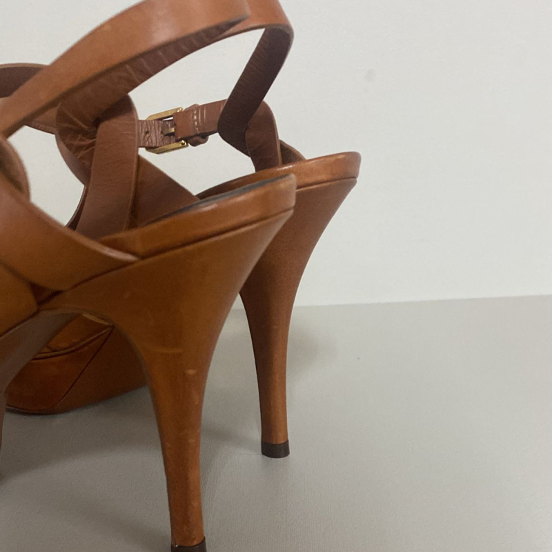 Sandália Yves Saint Laurent Couro Caramelo-36 Sandália Yves Saint Laurent Couro Caramelo-36