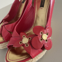Sandália Louis Vuitton Anabela Verniz Rosa Pink - 35