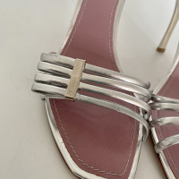 Sandália Louis Vuitton Metalizada - 40