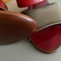 Sandália Louis Vuitton Tiras Couro Vermelho e Marrom - 40 