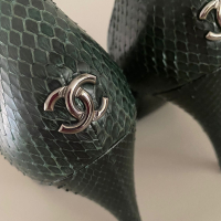 Peep Toe Chanel Python Verde 39
