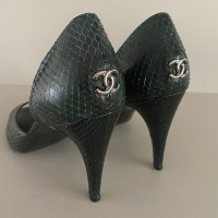 Peep Toe Chanel Python Verde 39