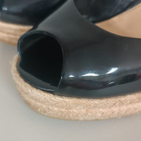 Sandália Gucci Anabela Verniz Preto - 37