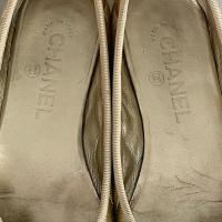Sapatilha Chanel CC Cap Toe Matelassê Dourada 35