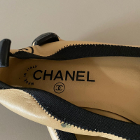 Sapatilha Chanel Couro Bege-35