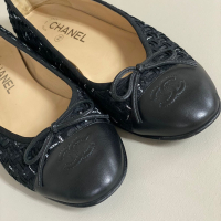 Sapatilha Chanel Embellished Cap Toe CC Preta - 38