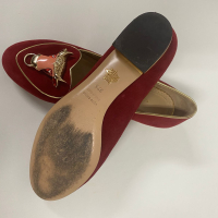 Sapatilha Charlotte Olympia Taurus Suede Vinho-35