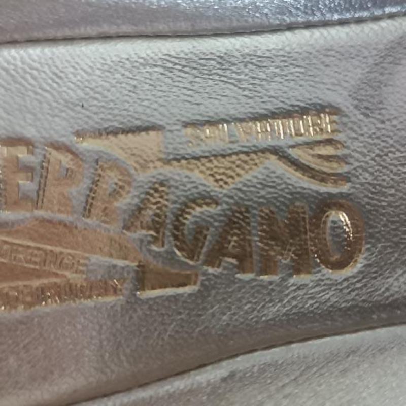 Sapatilha Salvatore Ferragamo Bicolor Metalizada - 40