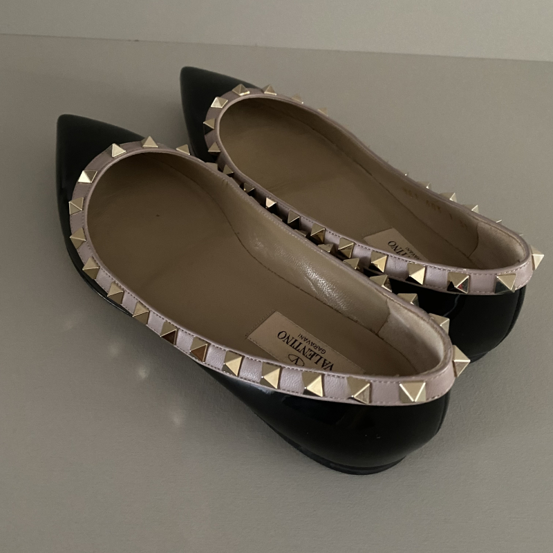 Sapatilha Valentino Rockstud Verniz Preta - 35