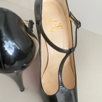 Sapato Christian Louboutin Preto Verniz-38
