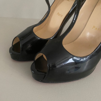 Sapato Christian Louboutin Preto Verniz-38