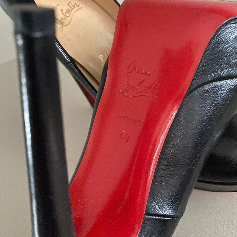 Sapato Christian Louboutin Preto-38