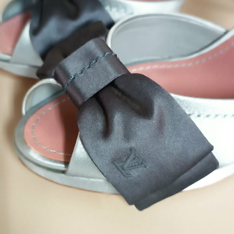 Sapato Louis Vuitton Cetim Azul 39