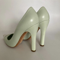 Scarpin Louis Vuitton Couro Verde - 36