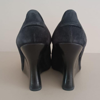 Sapato Louis Vuitton Preto C/ Detalhe de Borboleta - 38