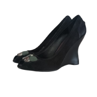 Sapato Louis Vuitton Preto C/ Detalhe de Borboleta - 38