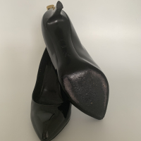 Sapato Louis Vuitton Verniz Preto - 35