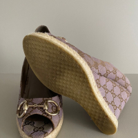 Sapato Peep Toe Gucci GG Horsebit - 37