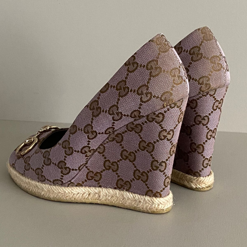 Sapato Peep Toe Gucci GG Horsebit - 37 Sapato Peep Toe Gucci GG Horsebit - 37
